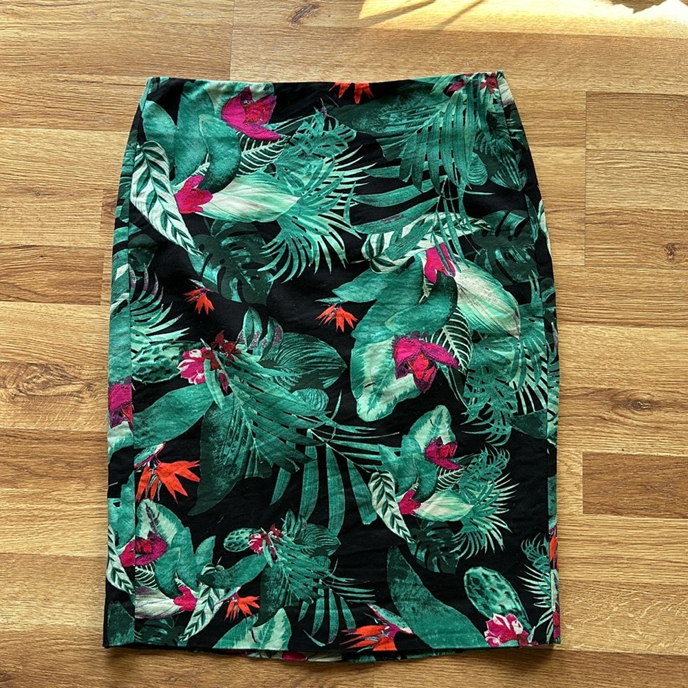 Lord & Taylor cotton multi color jungle print pencil skirt